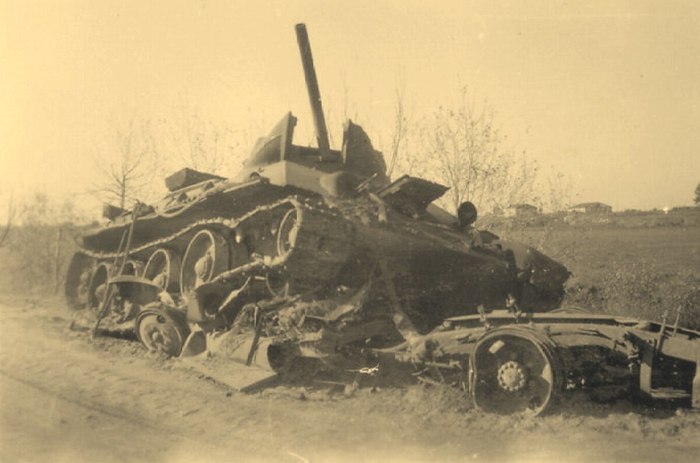 Т-34 85 подбитый 1944