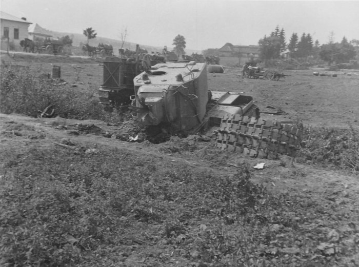 Разбитые советские танки 1941
