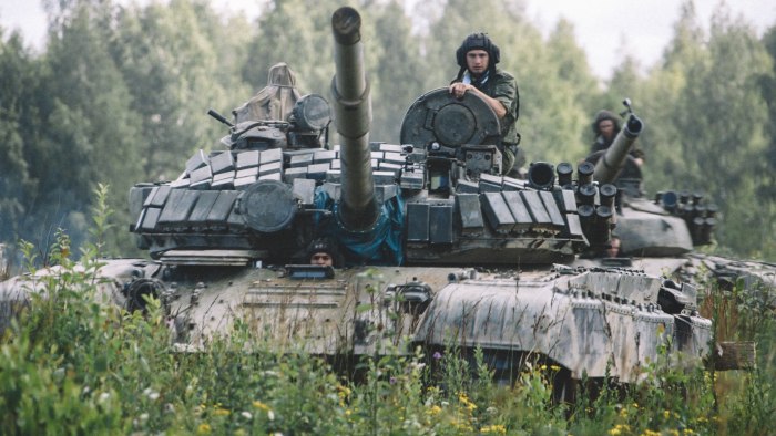 Танк т72 и танкист