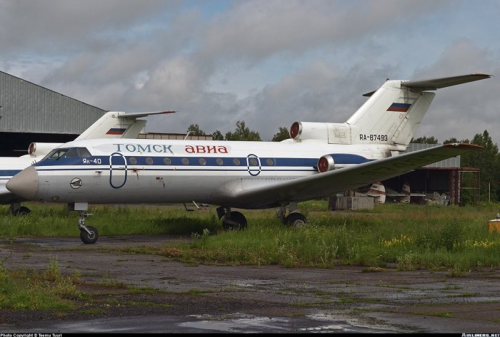 Як-40 87493