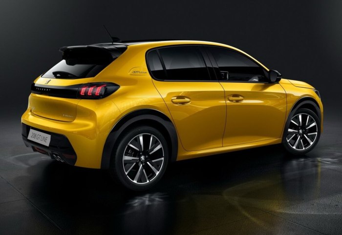 Новая Peugeot 208