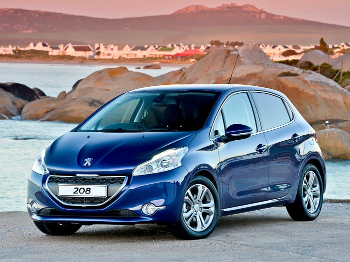 Peugeot 208 2012