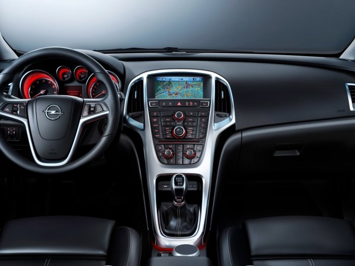 Opel Astra j 2012
