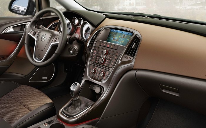Opel Astra j 2012 салон