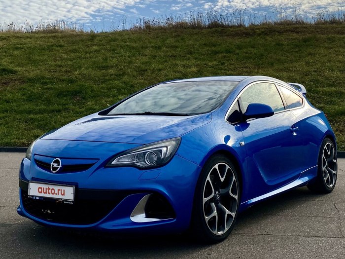 Opel Astra OPC 2.0