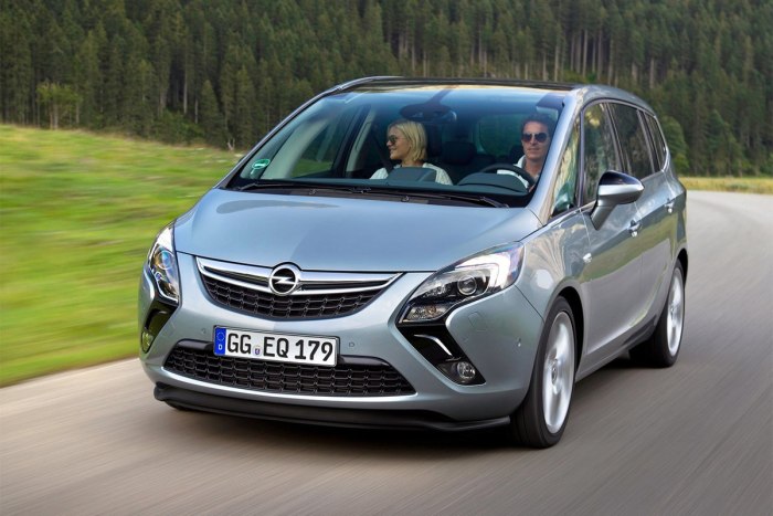 Opel Zafira Tourer 2013