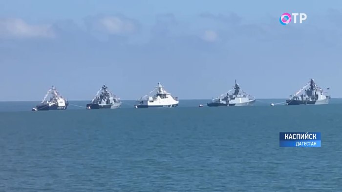 Парад вмф иранский корабль