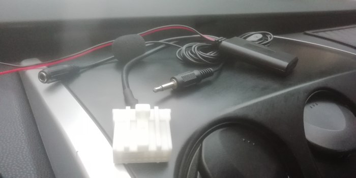 Mazda 3 BK aux
