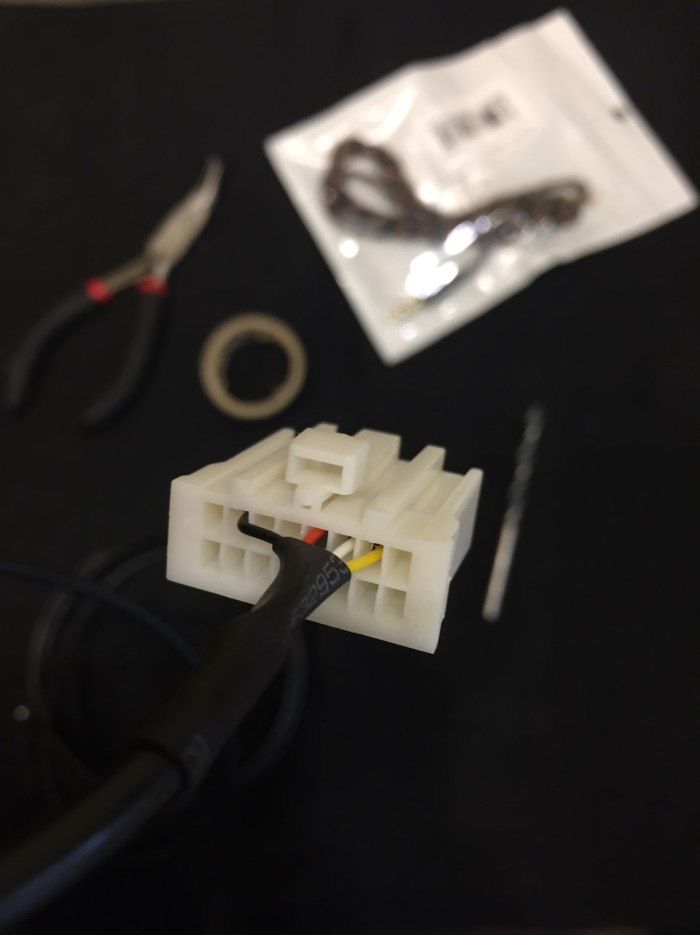 Aux in Mazda 3 BK