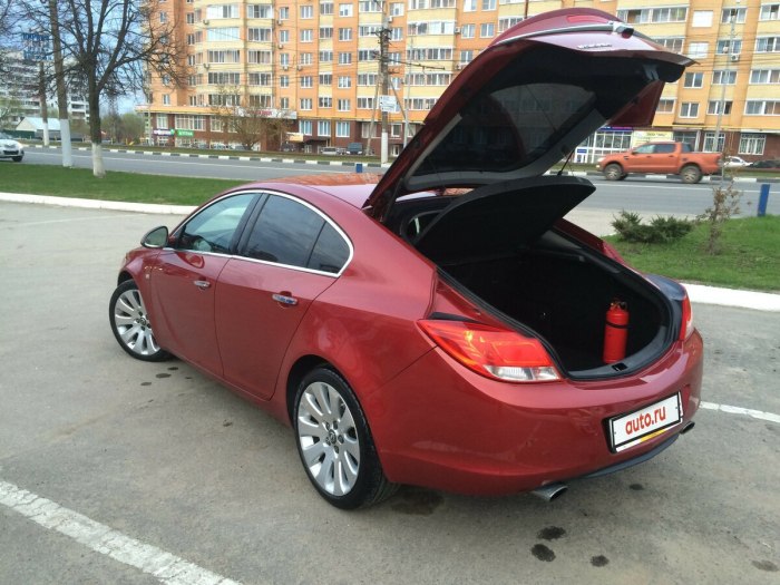 Опель Инсигния лифтбек 2012