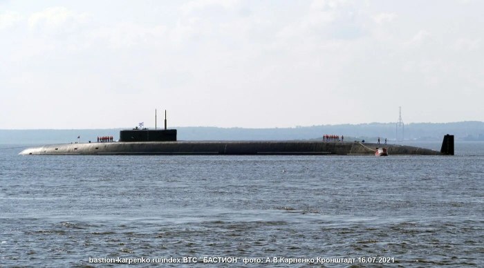 Подводная лодка в Кронштадте