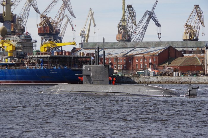 Подводная лодка "Кронштадт" проекта 677 "Лада"