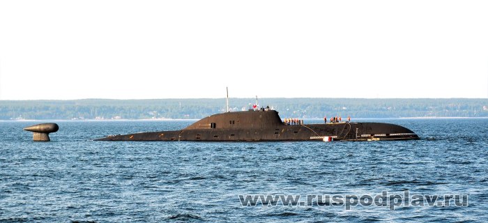 Подводная лодка на рейде Кронштадта