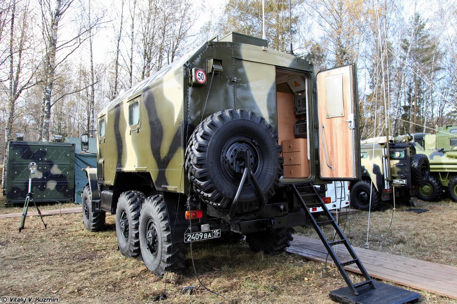 Командно штабная машина Урал
