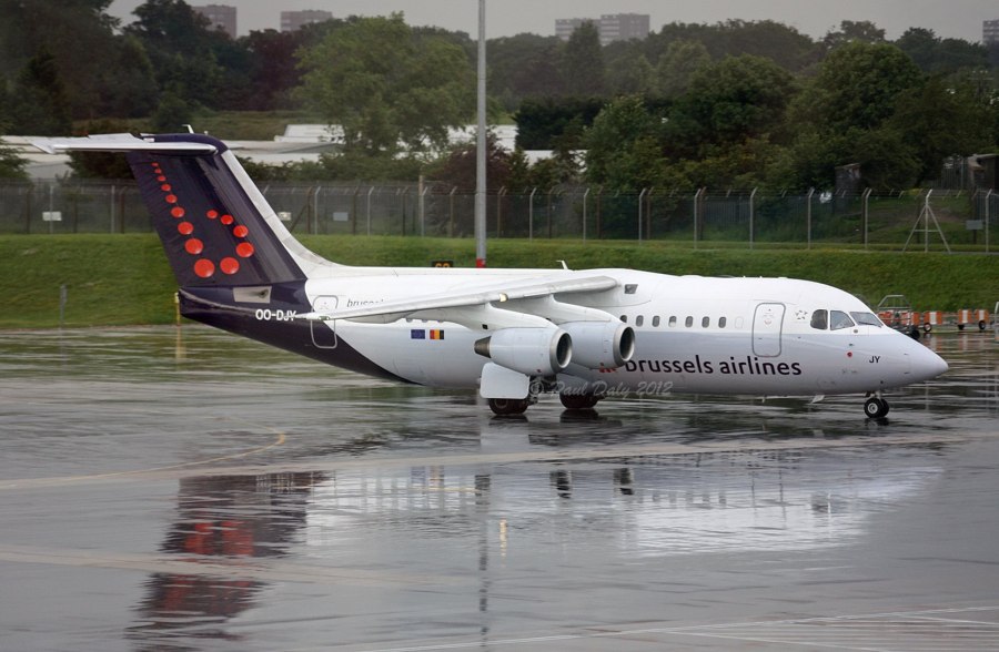 Bae 146 шасси