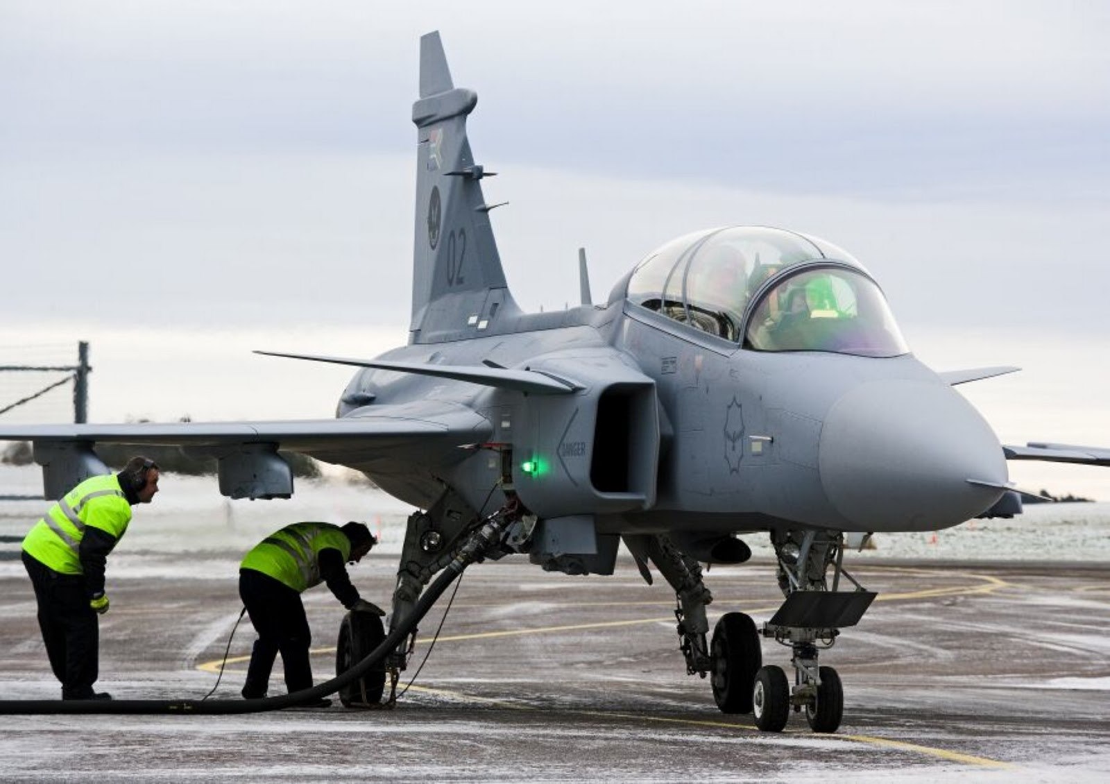 Saab jas 39 gripen. Jas 39 Грипен. Saab j39. Saab 39. Saab Jas 39 Gripen ТТХ.