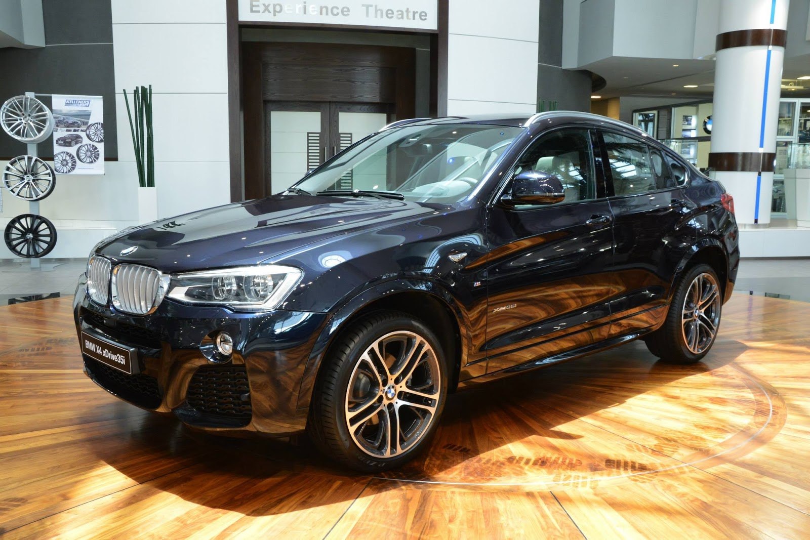 Х4 х3. БМВ x4 черный карбон. BMW x4 черный.