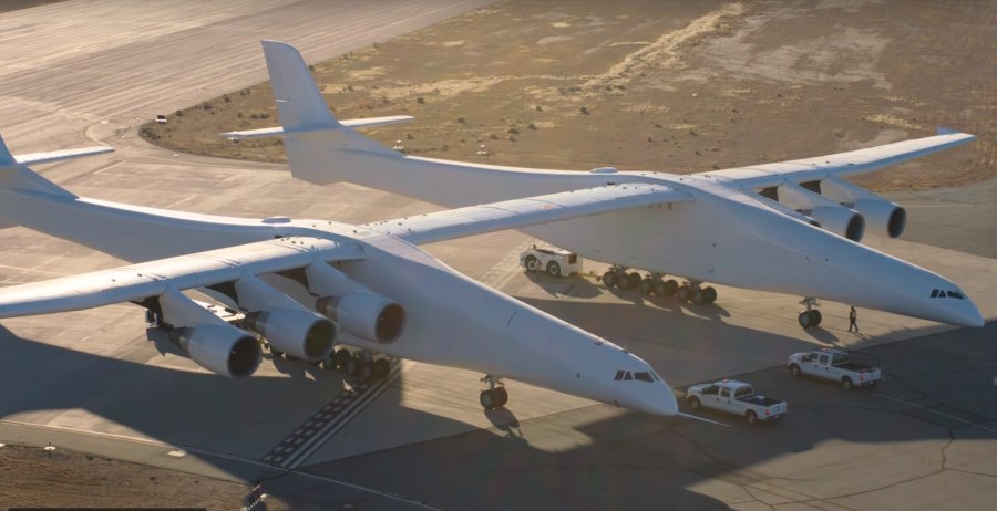 Самый большой самолет в мире Stratolaunch