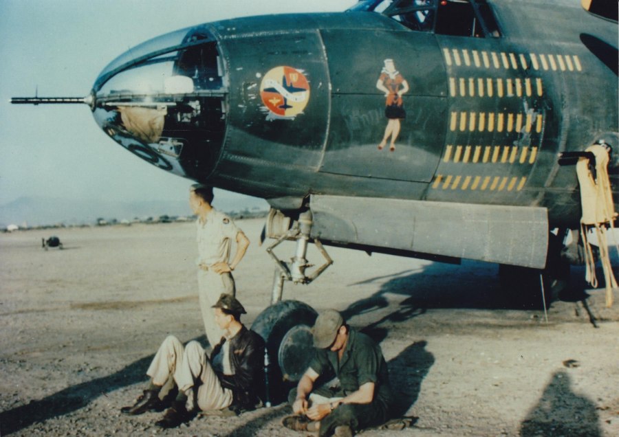 Ac72046 Martin b-26 Marauder nose Art moicroscale/SUPERSCALE