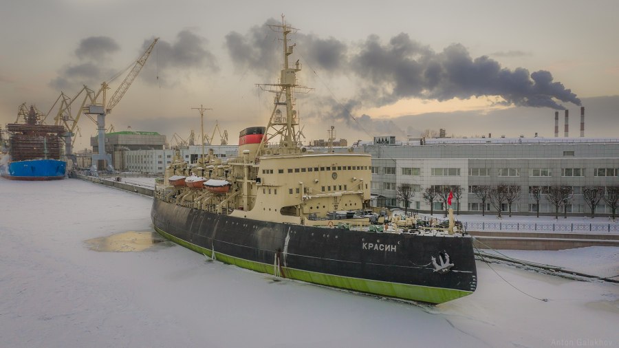 Ледокол Красин пароход