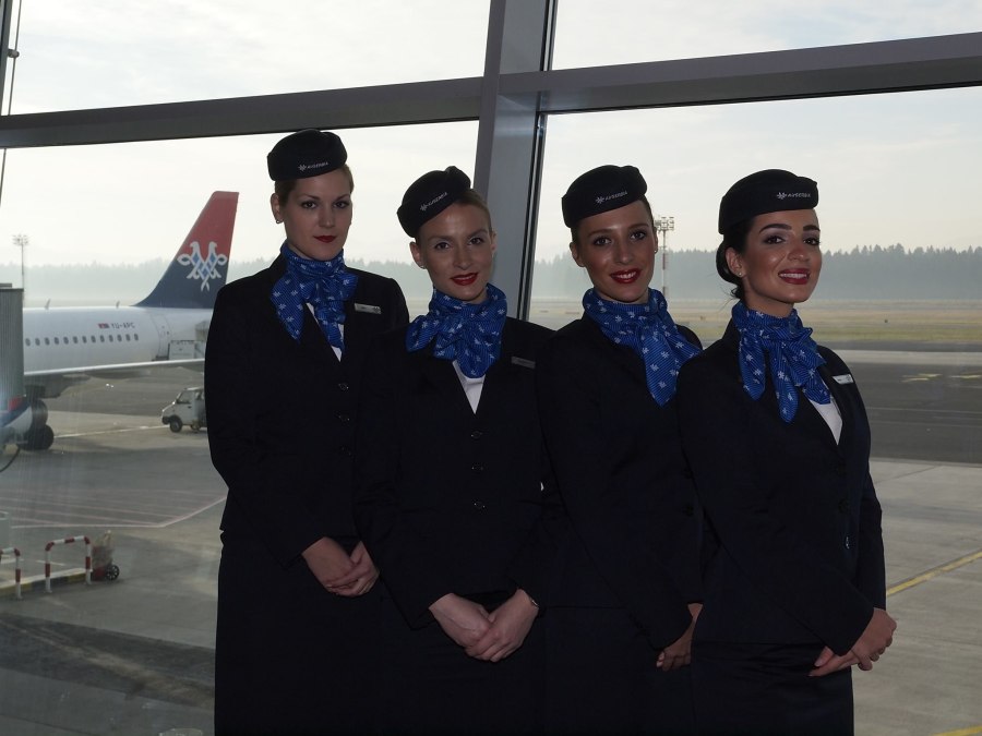 Air Serbia бортпроводники