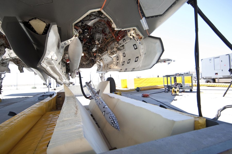 Aim-120 на f-35