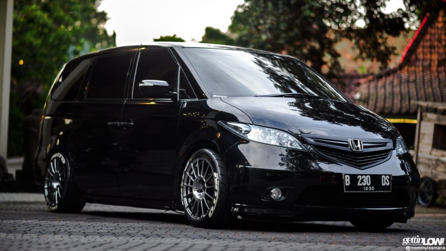 Honda Elysion 2004 салон