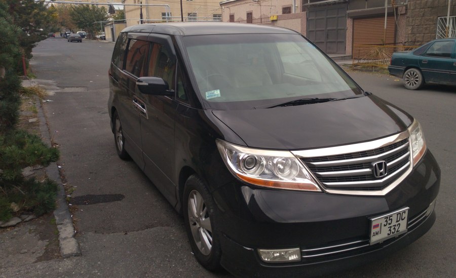 Honda Elysion 2015