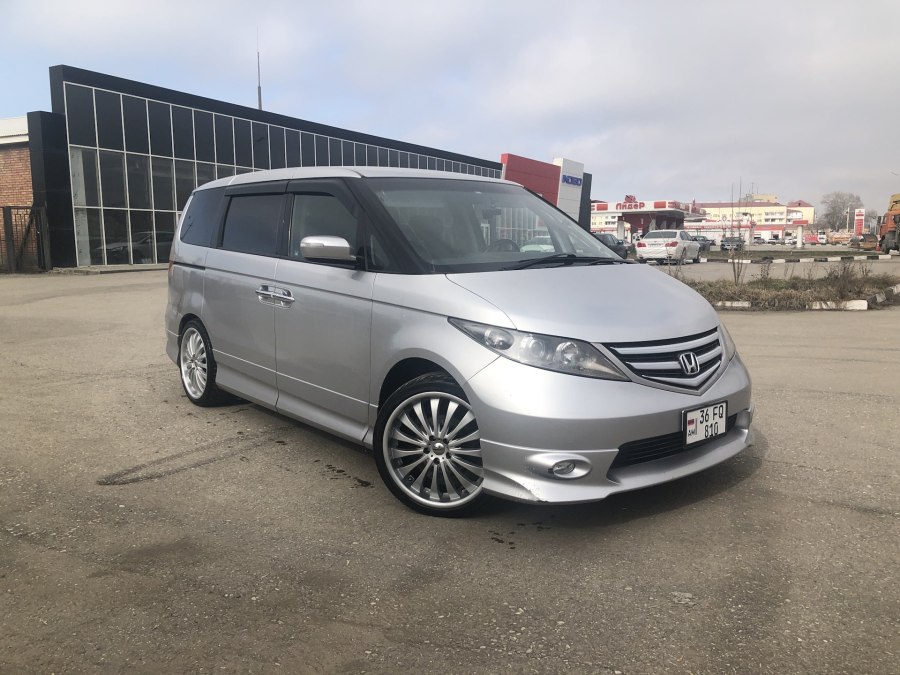 Honda Elysion 2005
