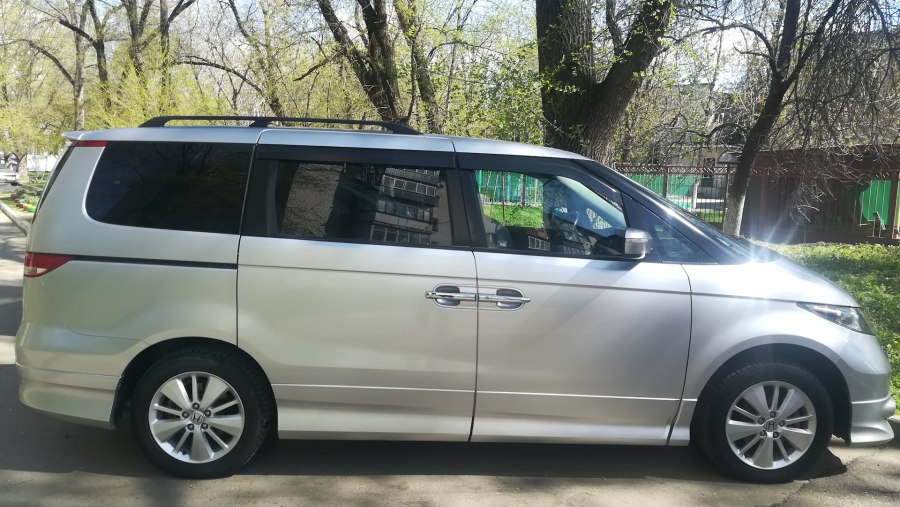 Honda Elysion 2004 2.4