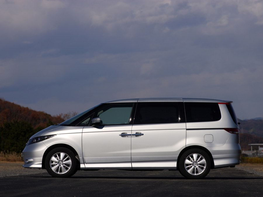 Honda Elysion 2004 2.4