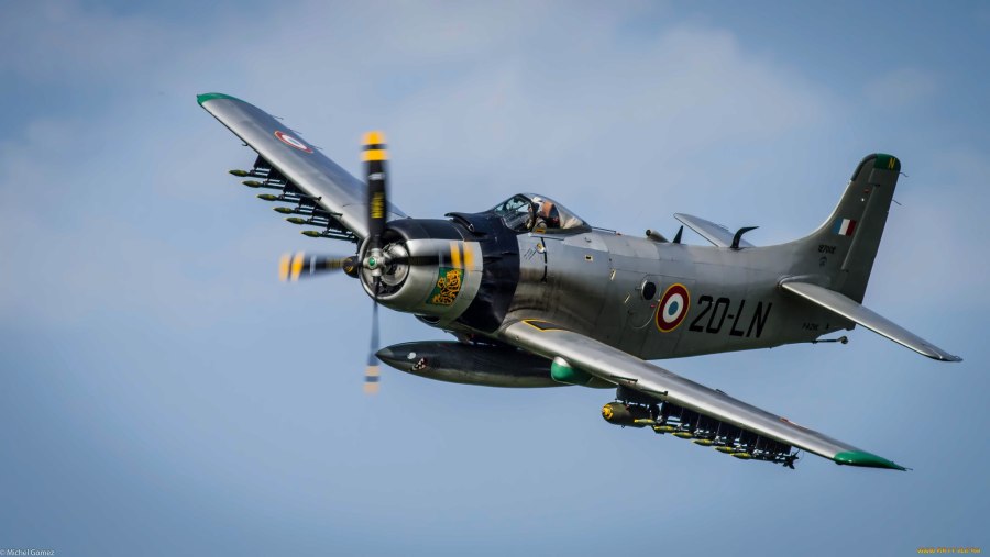 Douglas a-1 Skyraider