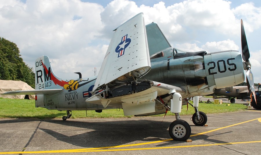 Douglas a-1 Skyraider