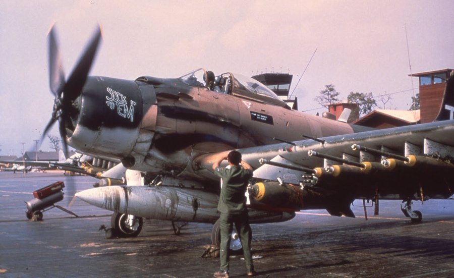 Douglas a-1 ''Skyraider''. Вьетнам