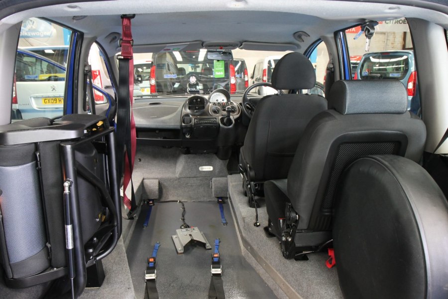 Peugeot Multipla салон