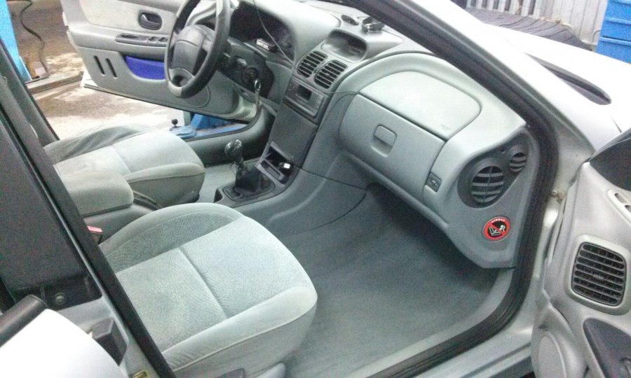 Renault Laguna 2002 салон