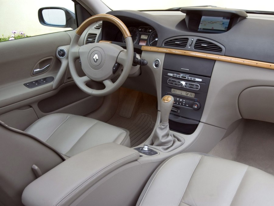 Renault Laguna 2 салон