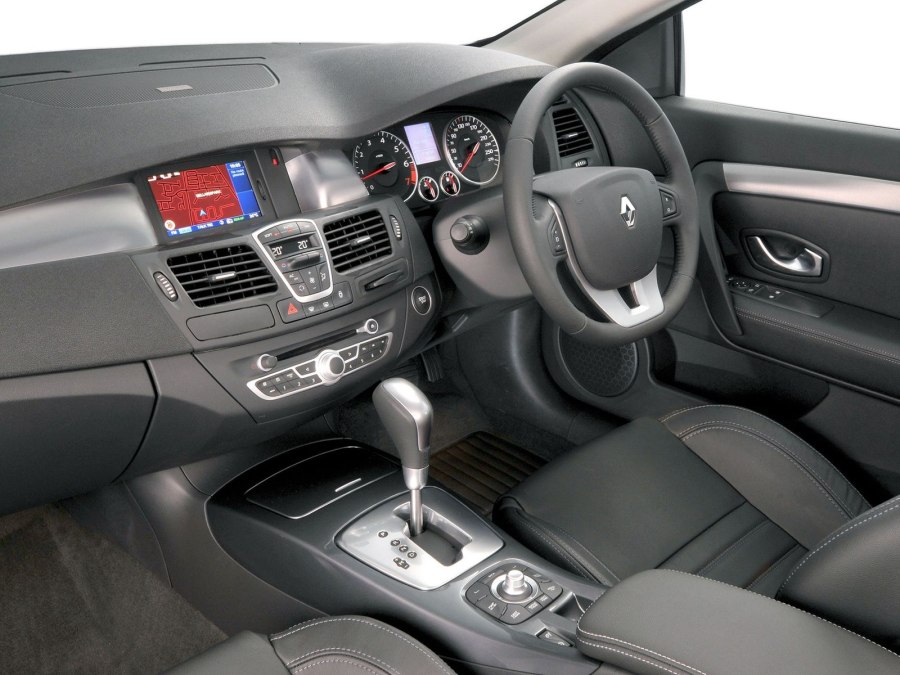 Renault Laguna 3 салон