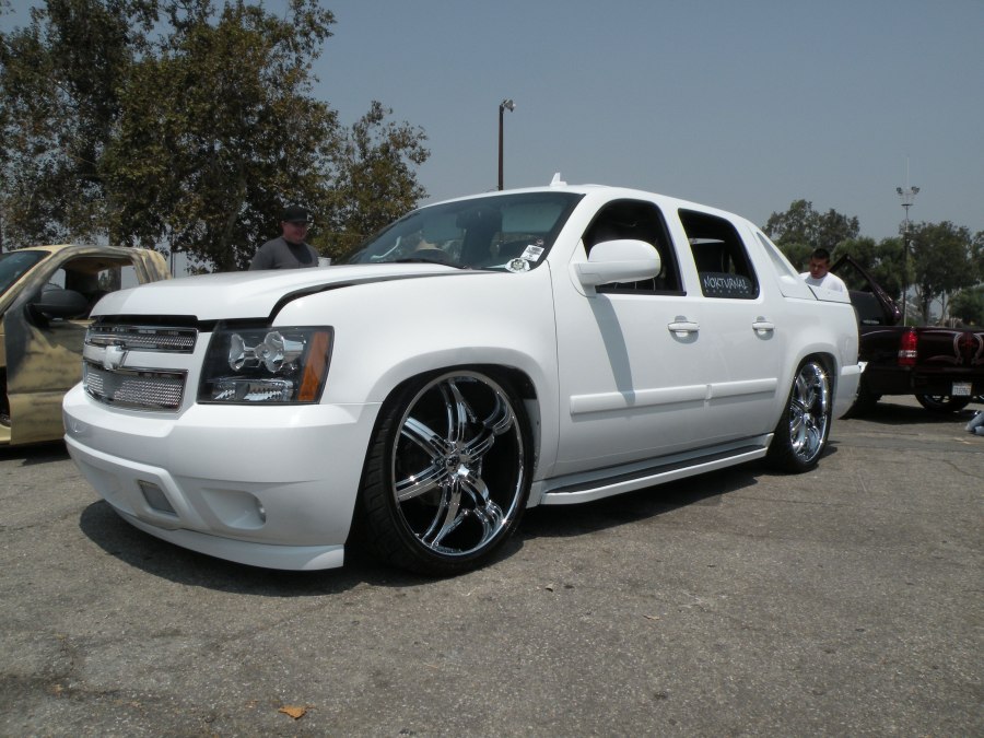 Chevrolet Avalanche Custom