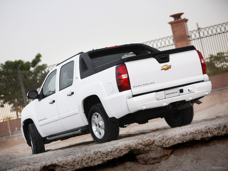 Chevrolet Avalanche 2