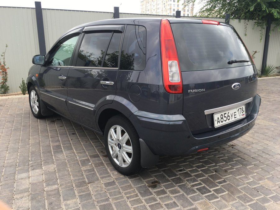 Ford Fusion черный 2008