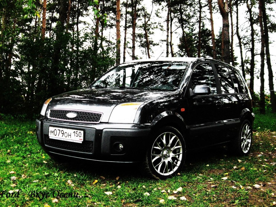 Ford Fusion черный 2008