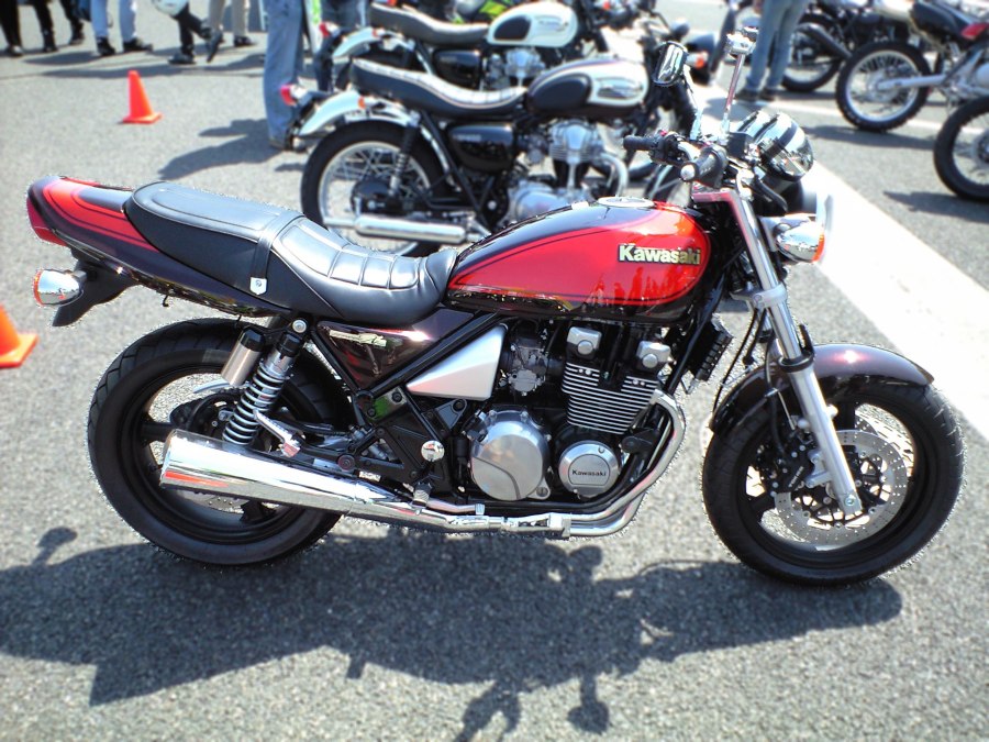 Мотоцикл Кавасаки zr400