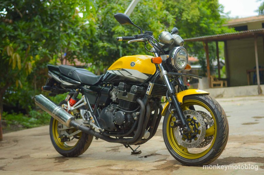 Yamaha XJR 1200 жёлтый