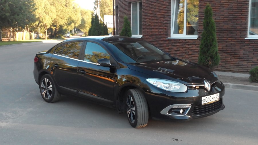 Renault Fluence черный
