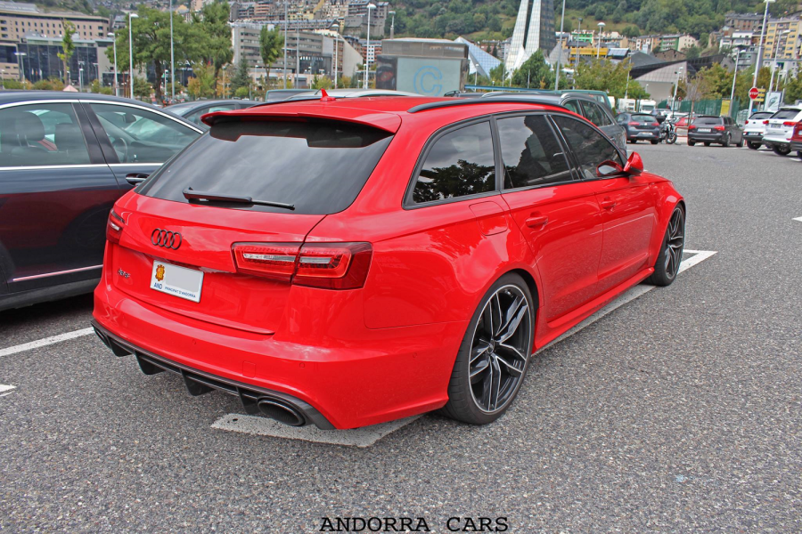 Audi rs6 Red