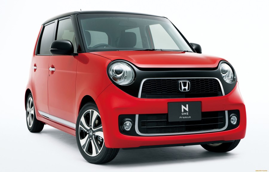 Ножки девушек в автомобиле