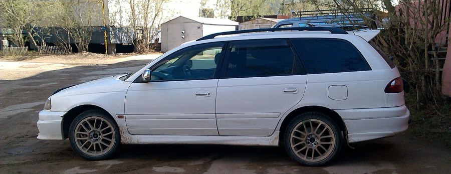 Toyota Caldina t210