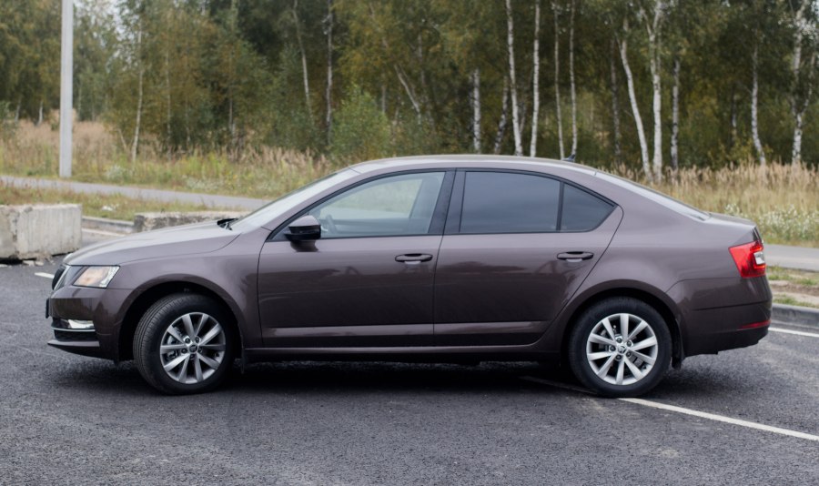 Škoda Octavia a7 FL Brown