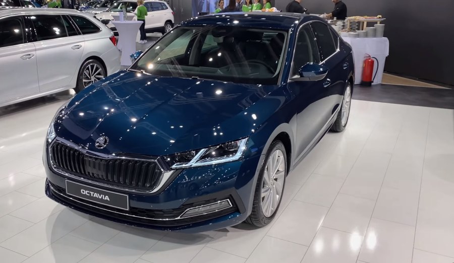 Skoda Octavia a8 синяя